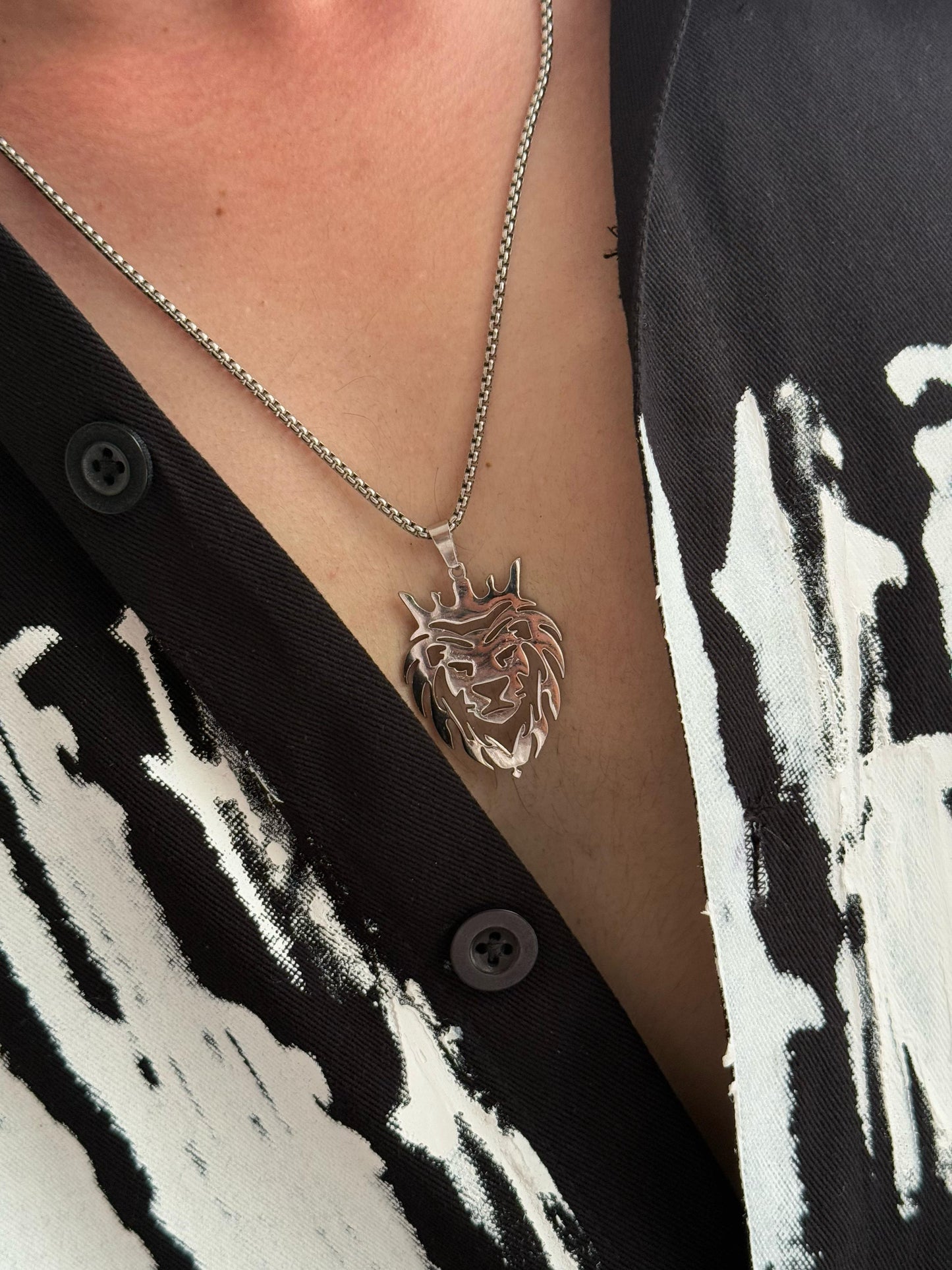 Flame Lion - Chain