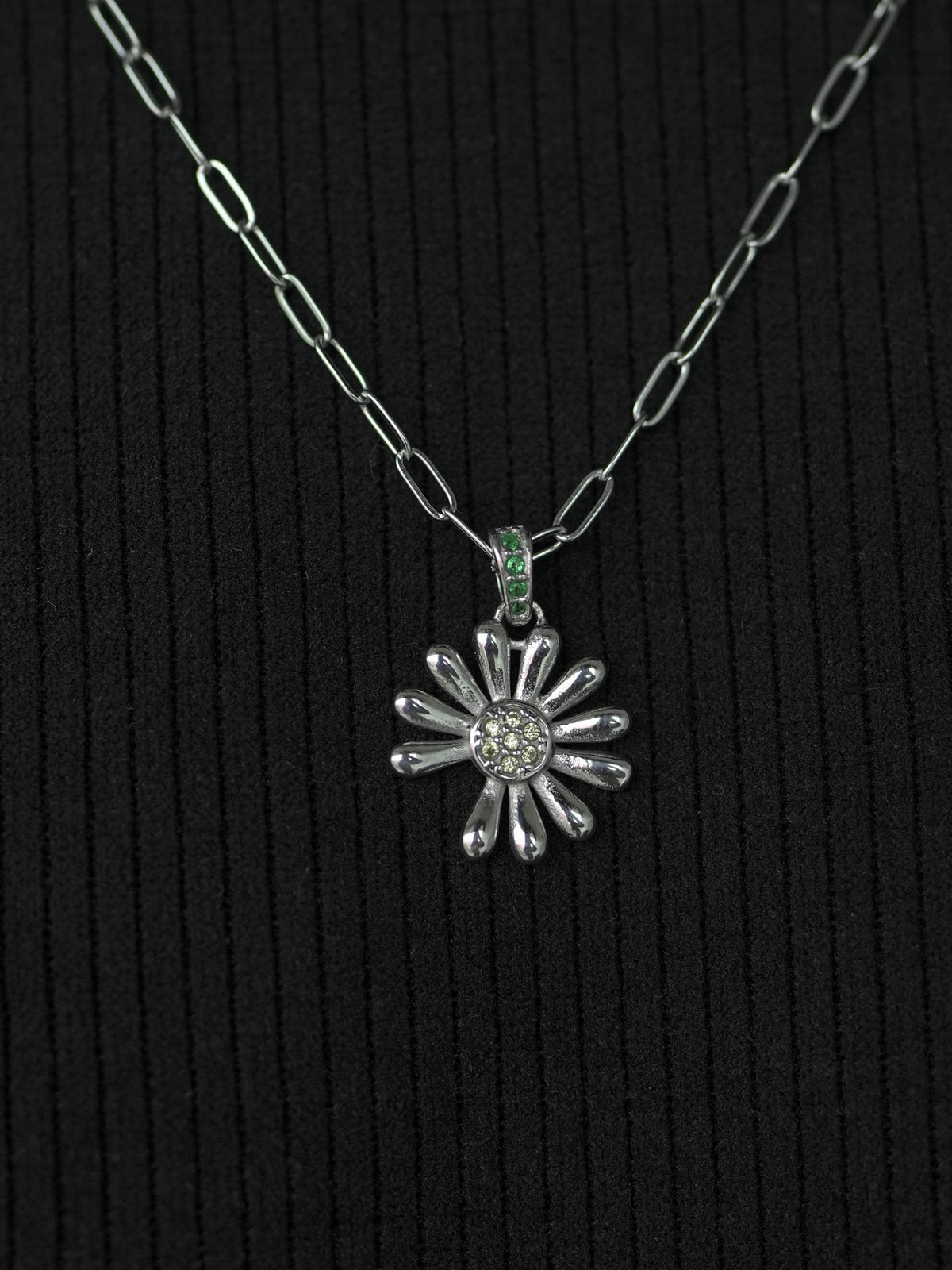 Blac Daisy – Crystal Flower