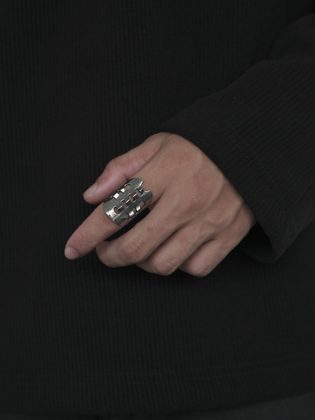 Blac Armor Ring