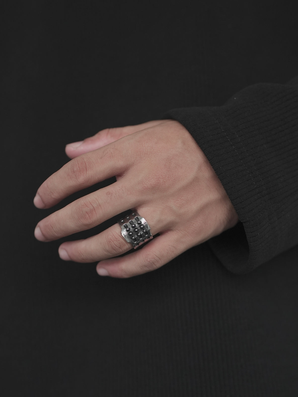 Blac Knux Ring