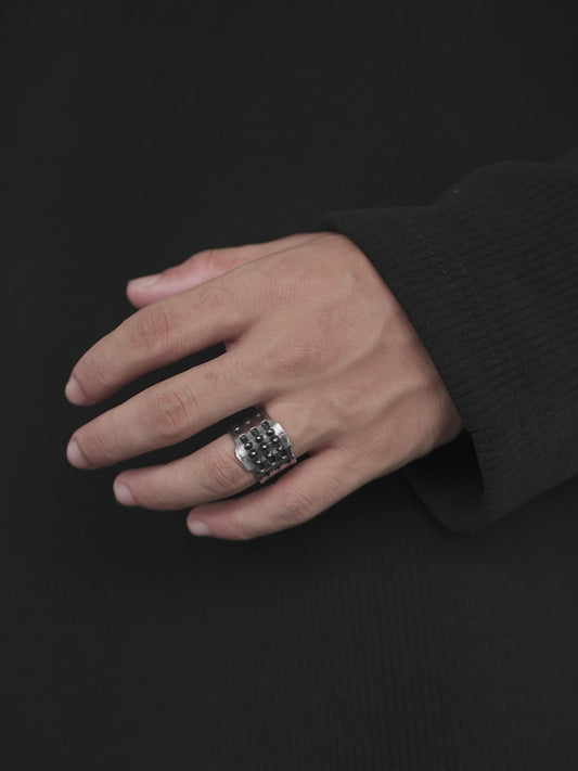 Blac Knux Ring