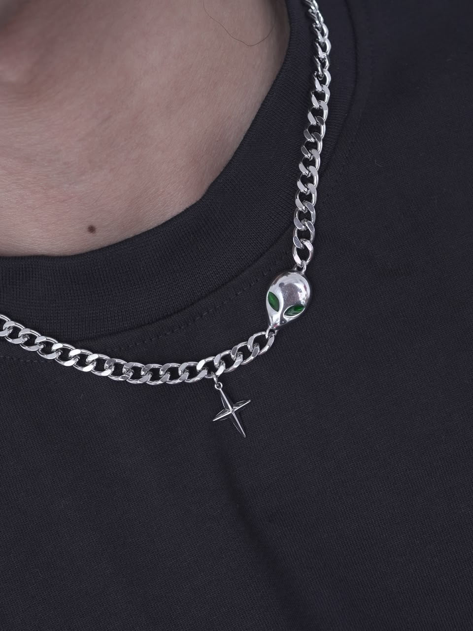 Blac Alien Chain