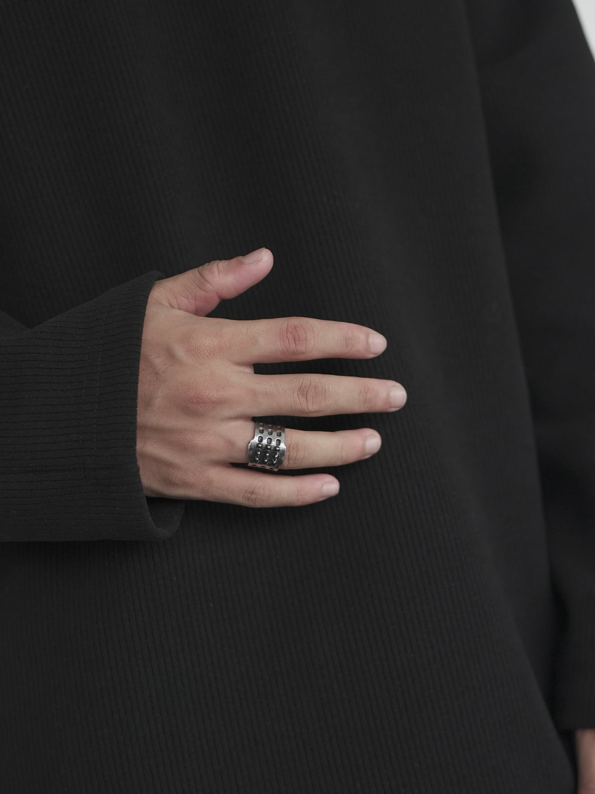 Blac Knux Ring