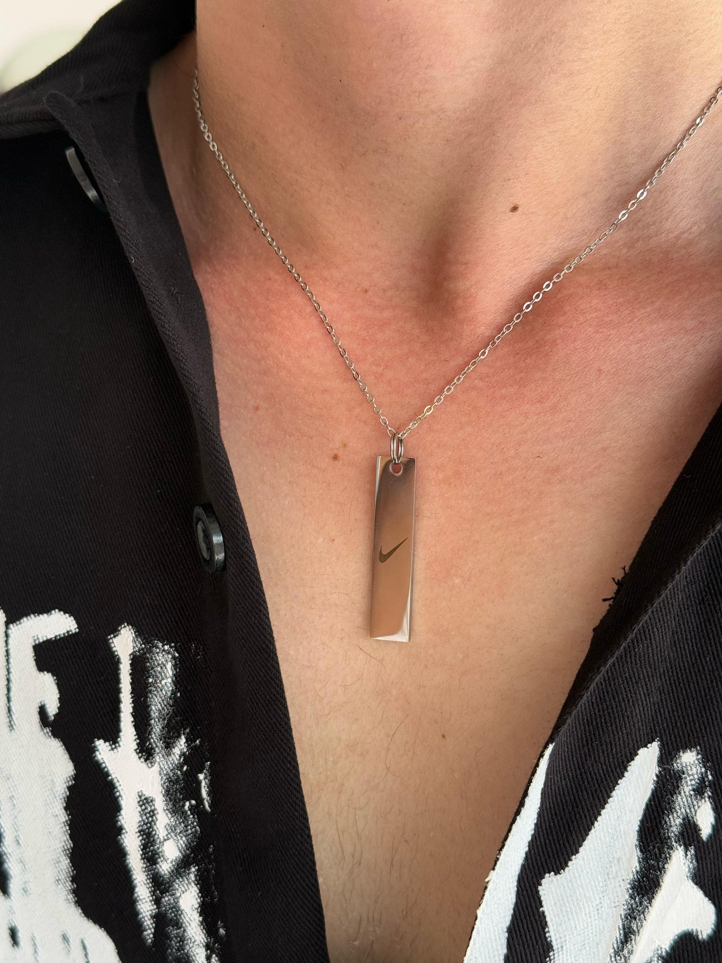 Swoosh Steel Pendant – Silver