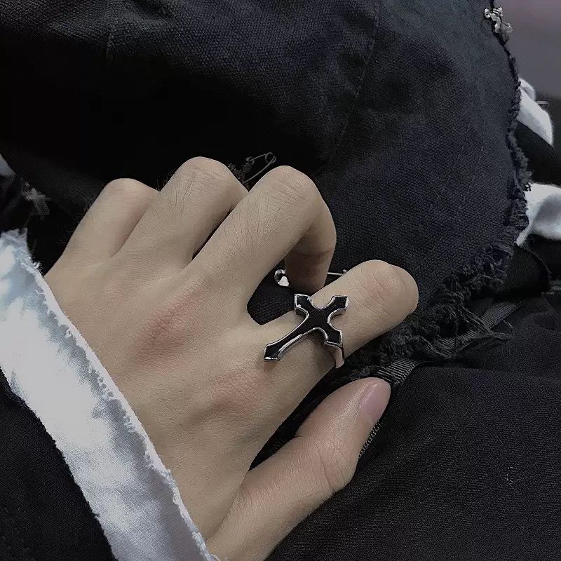 Noir Ring