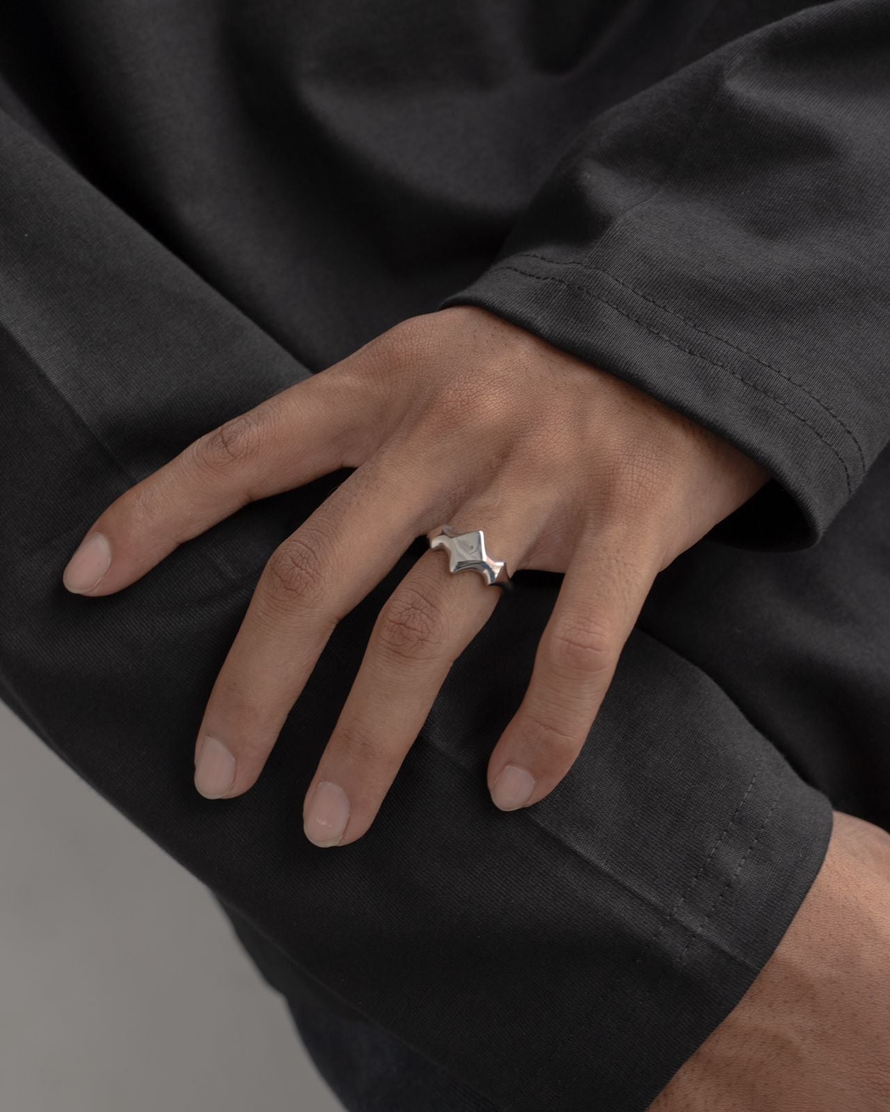 Crest Ring